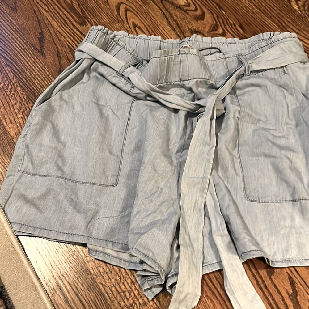 Blu Edit denim shorts